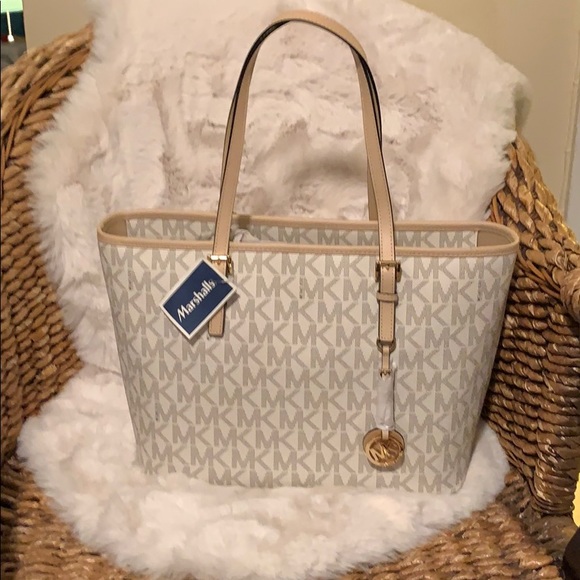 Michael Kors Extra Large Tote - Picture 2 of 7